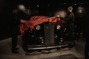 Izstādē Rīgas Motormuzejā aplūkojami 7 dažādu laiku un stilu automobiļi, turklāt katram no tiem ir savs īpašais stāsts 1