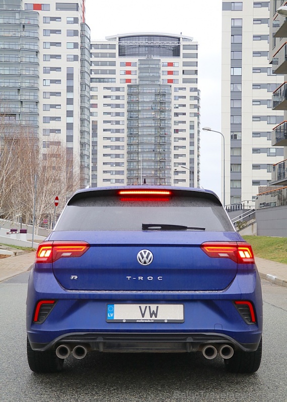 Travelnews.lv ar 300 zirgspēku jaudīgu «VW T-Roc R» apceļo Latviju 278059