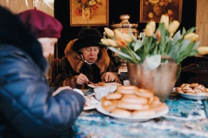Vecīgā tiek svinēti pavasara tuvošanās svētki «Masļeņica – lielais pankūku cepiens». Foto: Live Riga 28