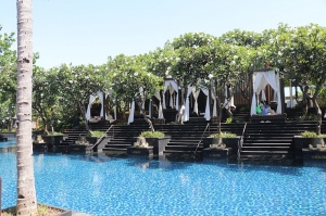 Travelnews.lv iepazīst burvīgu Bali dizaina viesnīcu «The St. Regis Bali Resort». «Turkish Airlines» un «365 Brīvdienas» 57