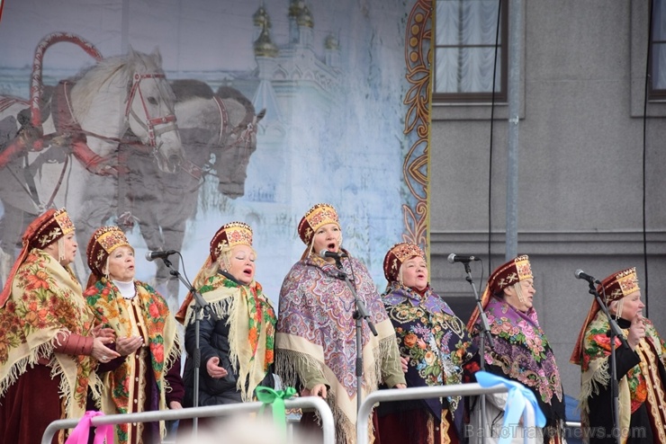 Daugavpilī atvadās no ziemas un svin «Plašās Masļeņicas» svētkus 279004