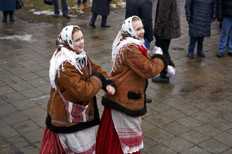 Rēzeknē svin tradicionālos slāvu tautību svētkus «Masļeņica» 279092