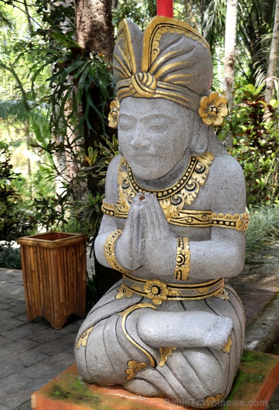 Bali viesnīcas «Ayung Resort Ubud» mākslas darbi, maskas un skulptūras. «Turkish Airlines» un «365 Brīvdienas» 279707