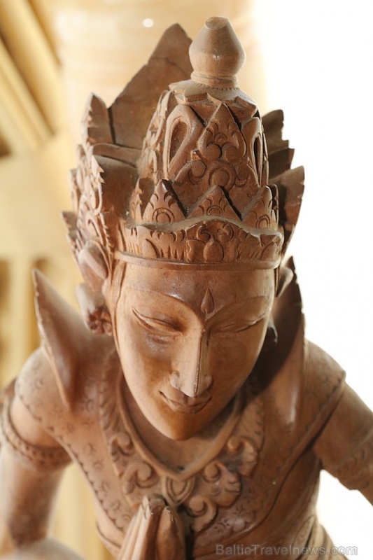 Bali viesnīcas «Ayung Resort Ubud» mākslas darbi, maskas un skulptūras. «Turkish Airlines» un «365 Brīvdienas» 279713