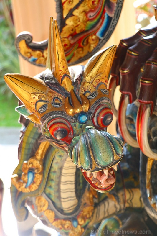 Bali viesnīcas «Ayung Resort Ubud» mākslas darbi, maskas un skulptūras. «Turkish Airlines» un «365 Brīvdienas» 279719