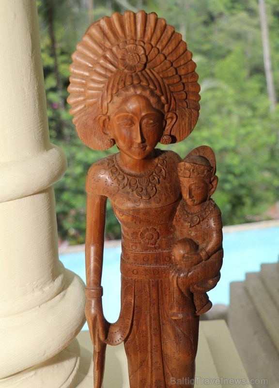 Bali viesnīcas «Ayung Resort Ubud» mākslas darbi, maskas un skulptūras. «Turkish Airlines» un «365 Brīvdienas» 279726