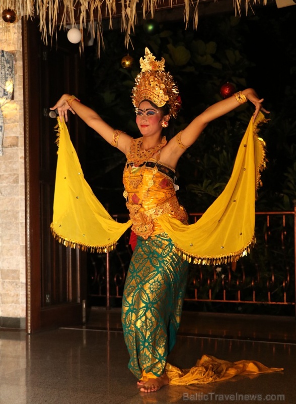 Travelnews.lv izbauda Bali džungļu viesnīcas «Ayung Resort Ubud» vakariņas.  «Turkish Airlines» un «365 Brīvdienas» 279810