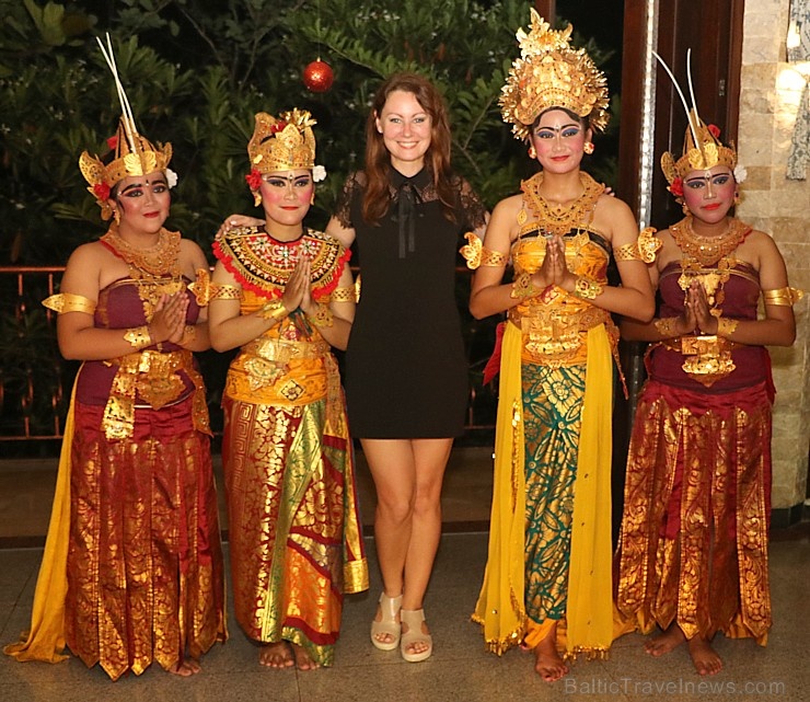 Travelnews.lv izbauda Bali džungļu viesnīcas «Ayung Resort Ubud» vakariņas.  «Turkish Airlines» un «365 Brīvdienas» 279819