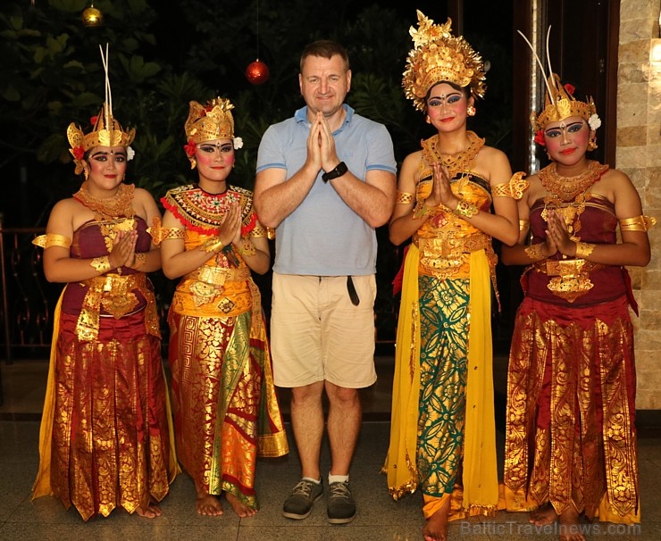 Travelnews.lv izbauda Bali džungļu viesnīcas «Ayung Resort Ubud» vakariņas.  «Turkish Airlines» un «365 Brīvdienas» 279823