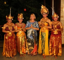 Travelnews.lv izbauda Bali džungļu viesnīcas «Ayung Resort Ubud» vakariņas.  «Turkish Airlines» un «365 Brīvdienas» 28