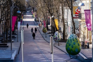 Daugavpils straujiem soļiem sagaida pavasara atnākšanu, tāpēc Daugavpils pilsētas mākslinieki ir optimistiski noskaņoti un sāk izrotāt pilsētu Lieldie 1