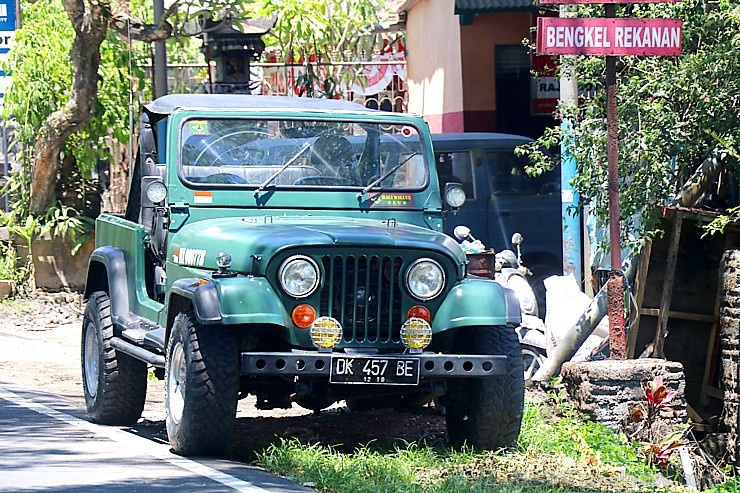Travelnews.lv piedāvā fotomirkļus no Bali ielas dzīves un transporta 280301