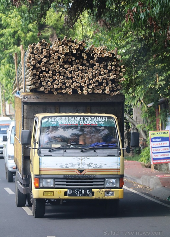Travelnews.lv piedāvā fotomirkļus no Bali ielas dzīves un transporta 280303
