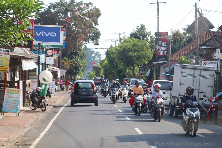 Travelnews.lv piedāvā fotomirkļus no Bali ielas dzīves un transporta 280319