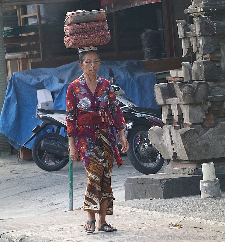 Travelnews.lv piedāvā fotomirkļus no Bali ielas dzīves un transporta 280329