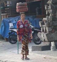 Travelnews.lv piedāvā fotomirkļus no Bali ielas dzīves un transporta 36