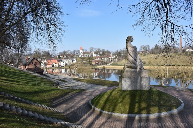 Talsos plaukst krāšņs pavasaris 280445