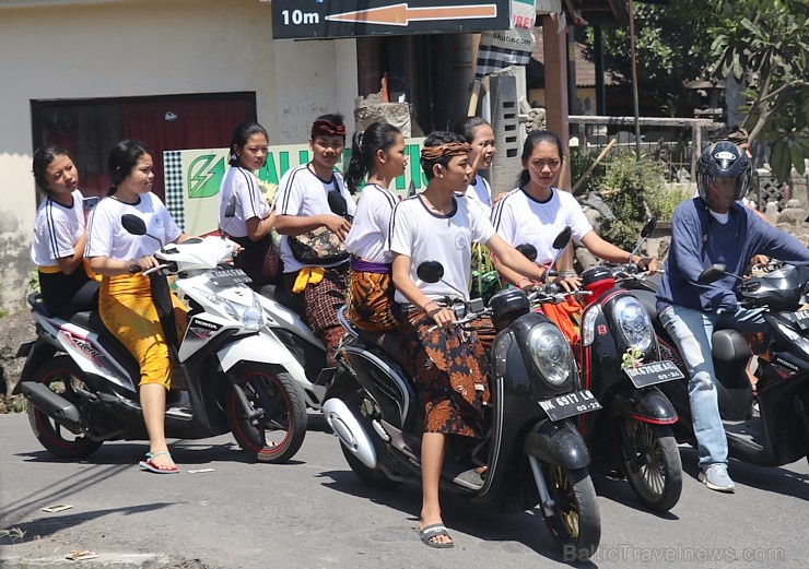 Motorolleri ir viens no svarīgākajiem transporta līdzekļiem Bali salā. «Turkish Airlines» un «365 Brīvdienas» 280479