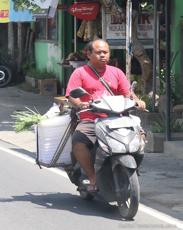Motorolleri ir viens no svarīgākajiem transporta līdzekļiem Bali salā. «Turkish Airlines» un «365 Brīvdienas» 280499