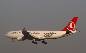 Travelnews.lv biznesa klasē ar «Turkish Airlines» lido maršrutā Bali- Stambula - Rīga. «Turkish Airlines» un «365 Brīvdienas» 45