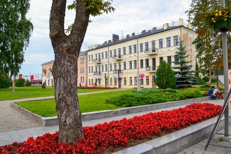 Daugavpils pilsētas vēsturiskais centrs ir pilsētas vispievilcīgākā vieta un viens no veiksmīgākajiem paraugiem, kur izdevies rast kompromisu starp se 281553
