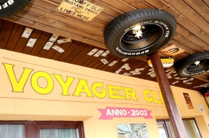 Travelnews.lv apmeklē Ogrē izcilu autofanu un ballīšu izklaides vietu «VoyagerClub» 20