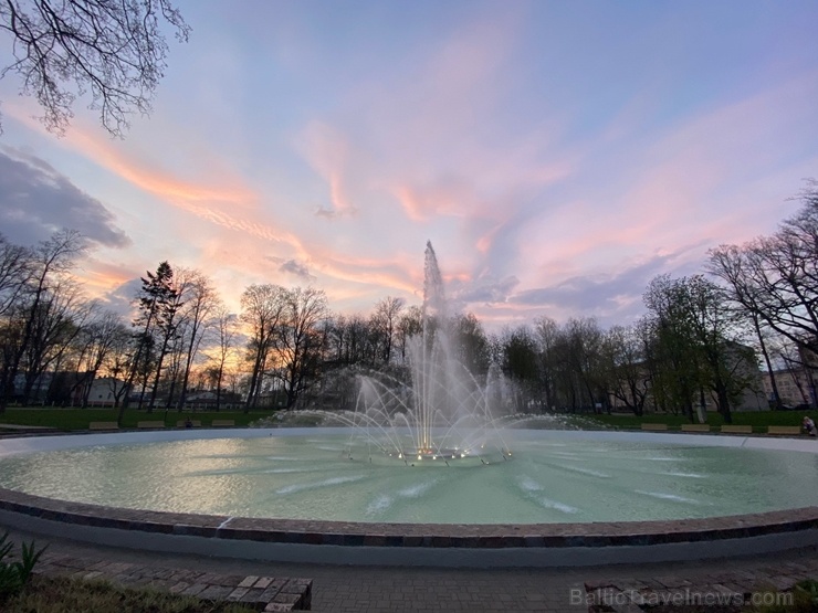 Daugavpilī ieslēgta pilsētas galvenā strūklaka Dubrovina parkā 282315