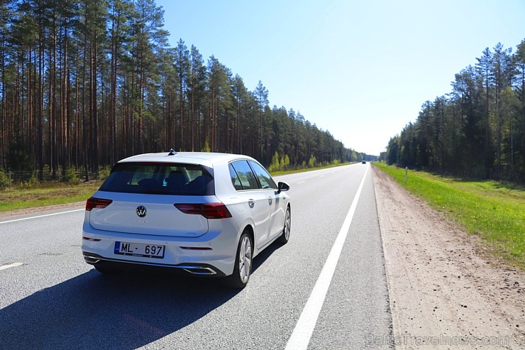 Travelnews.lv apceļo Latgali un Pierīgu ar jauno «Volkswagen Golf 8 1.5 eTSI» 282665