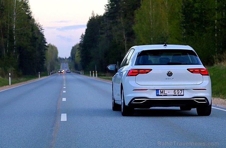 Travelnews.lv apceļo Latgali un Pierīgu ar jauno «Volkswagen Golf 8 1.5 eTSI» 282666