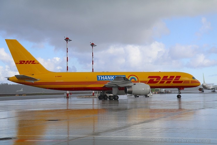 Starptautiskajā lidostā «Rīga» nolaižas īpaša «DHL» pateicības lidmašīna «Boeing 757F» 283174