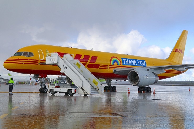 Starptautiskajā lidostā «Rīga» nolaižas īpaša «DHL» pateicības lidmašīna «Boeing 757F» 283175