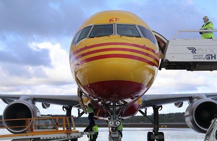 Starptautiskajā lidostā «Rīga» nolaižas īpaša «DHL» pateicības lidmašīna «Boeing 757F» 283176