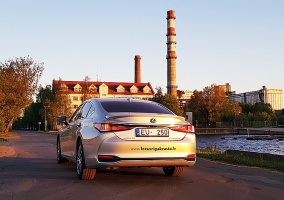 Travelnews.lv apceļo Latviju ar «Lexus ES 300h» 8