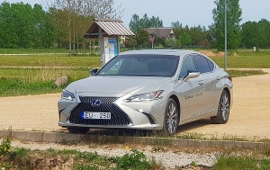 Travelnews.lv apceļo Latviju ar «Lexus ES 300h» 13