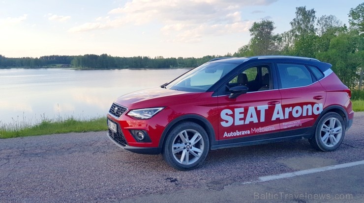 Travelnews.lv apceļo Latviju ar spānisko «Seat Arona» 284201