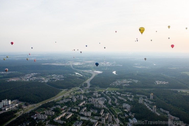 Viļņa ir viena retajā galvaspilsētām Eiropā, kas veic gaisa balonu lidojumus virs pilsētas 284235