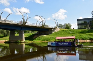 Gaujas tramvajs Valmierā priecē braucējus ar brīnišķīgām ainavām un kapteiņa stāstījumu par Valmieru 7