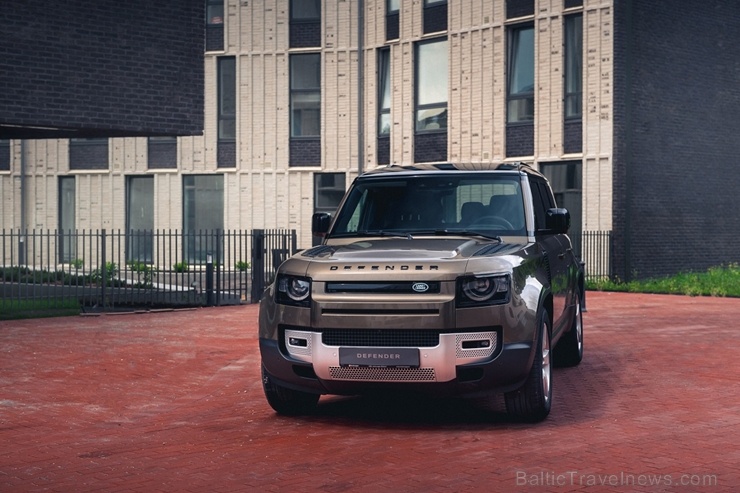 Land Rover salonā Rīgā ieradies Land Rover Defender – viens no pievilcīgākajiem desmitgades automobiļiem 284473