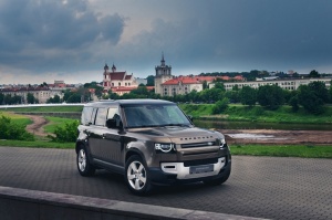 Land Rover salonā Rīgā ieradies Land Rover Defender – viens no pievilcīgākajiem desmitgades automobiļiem 5