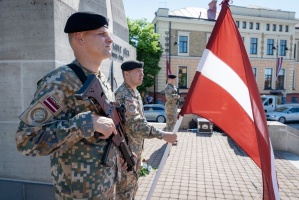 Cēsīs atzīmē Latvijas Uzvaras dienu un Cēsu kauju 101. gadadienu 4