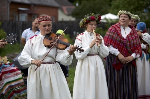 Pirmo reizi Latvijas senākajā pilsētā Ludzā  rīko koncertu uz plosta 23