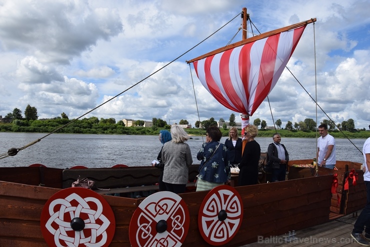 Ceļotājiem Daugavas upes skaistumu Daugavpilī atklās jaunais kuģītis «Sikspārnis» 285928