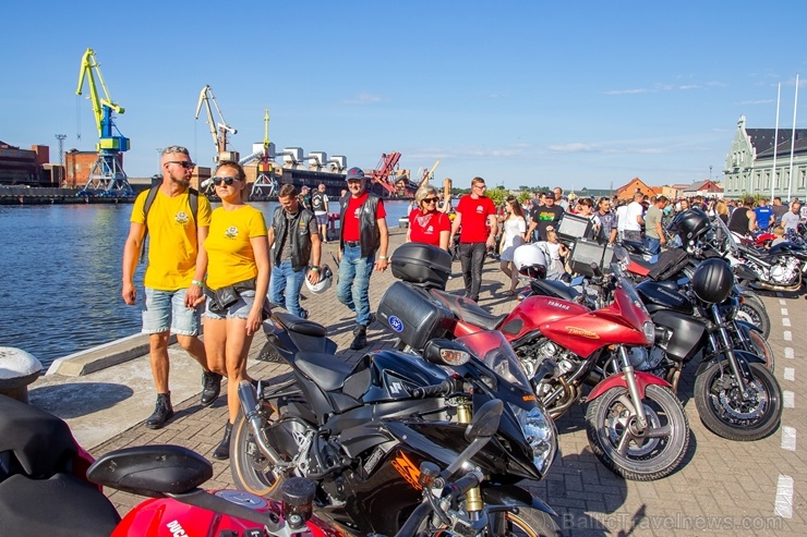 Ventspils ielas un ostas promenādi pierūcina «Kurland bike meet 2020» Motociklu parāde 286648