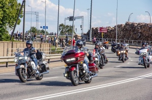 Ventspils ielas un ostas promenādi pierūcina «Kurland bike meet 2020» Motociklu parāde 8