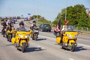 Ventspils ielas un ostas promenādi pierūcina «Kurland bike meet 2020» Motociklu parāde 37