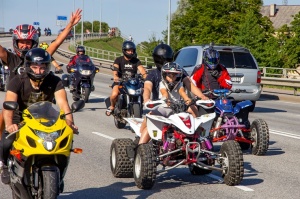 Ventspils ielas un ostas promenādi pierūcina «Kurland bike meet 2020» Motociklu parāde 42