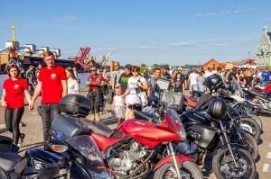 Ventspils ielas un ostas promenādi pierūcina «Kurland bike meet 2020» Motociklu parāde 72