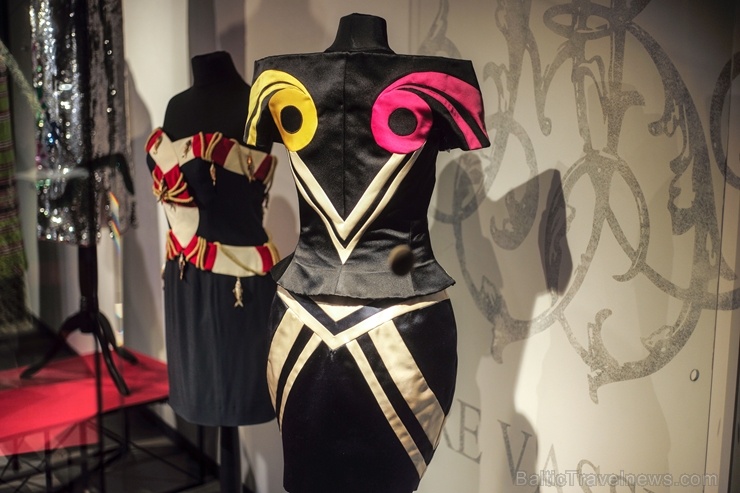 Modes muzejā Rīgā atklāj Itālijas modei veltītu izstādi 287126