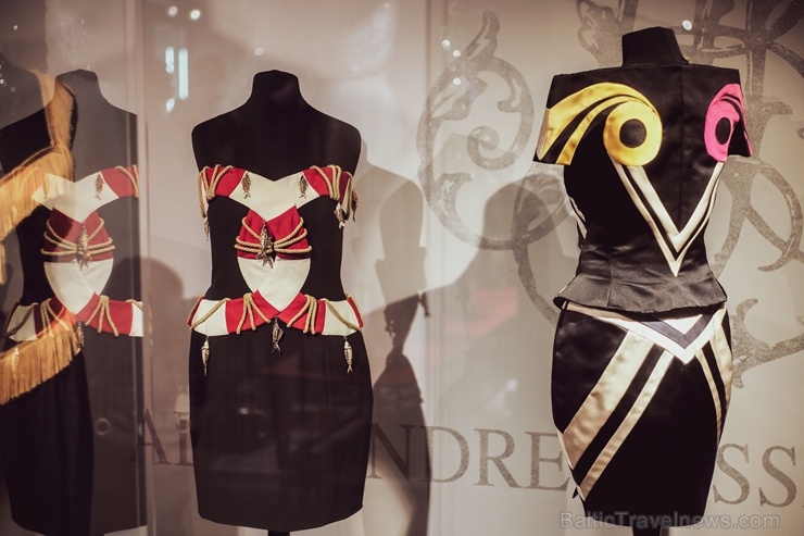 Modes muzejā Rīgā atklāj Itālijas modei veltītu izstādi 287127