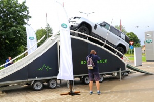 Travelnews.lv iepazīst jauno «Land Rover Defender» interesantos apstākļos 2